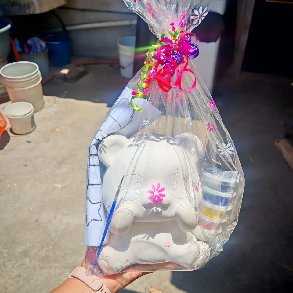 Kit pinta alcancía con osito de yeso y pinturas